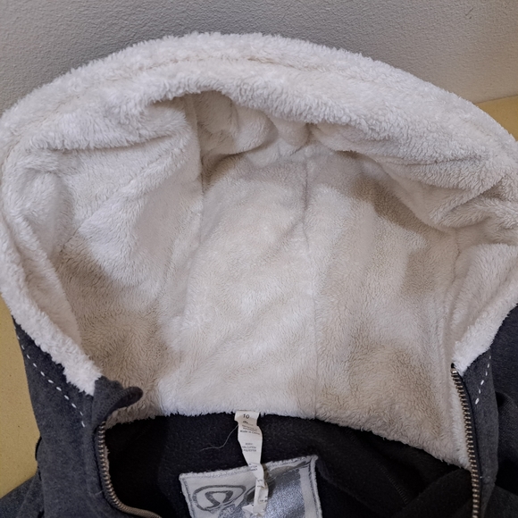 Lululemon scuba hoodie special edition - Picture 7 of 10